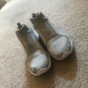 Gray and white Puma soft foam sneakers 👟